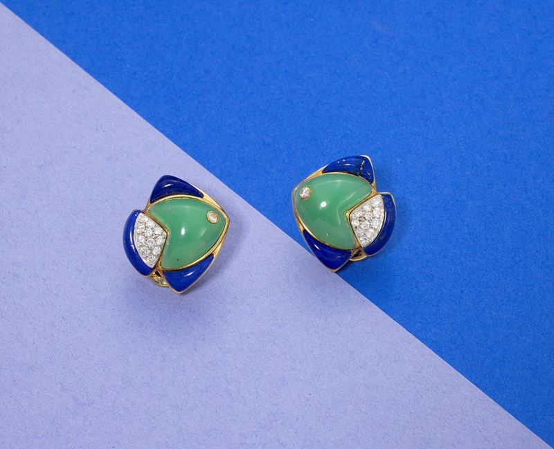 Orecchini a clips in oro giallo con giadaite, lapislazzuli e diamanti