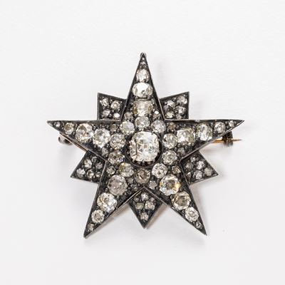Spilla Pendente a Stella in Oro Rosso e Argento con Diamanti
