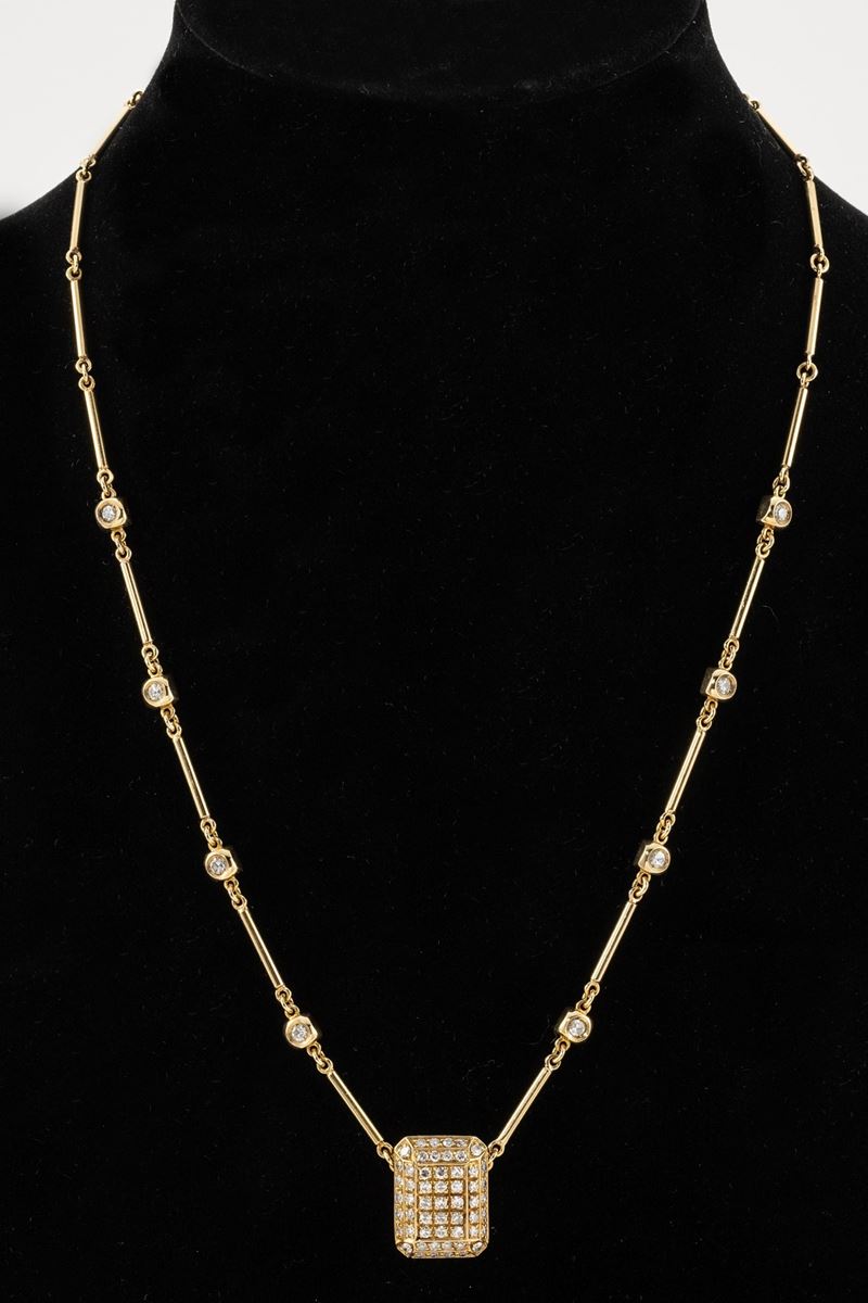 Collana girocollo in oro giallo con diamanti
