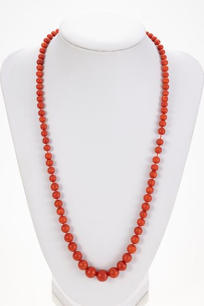 Collana in Corallo Rosso in Gradazione