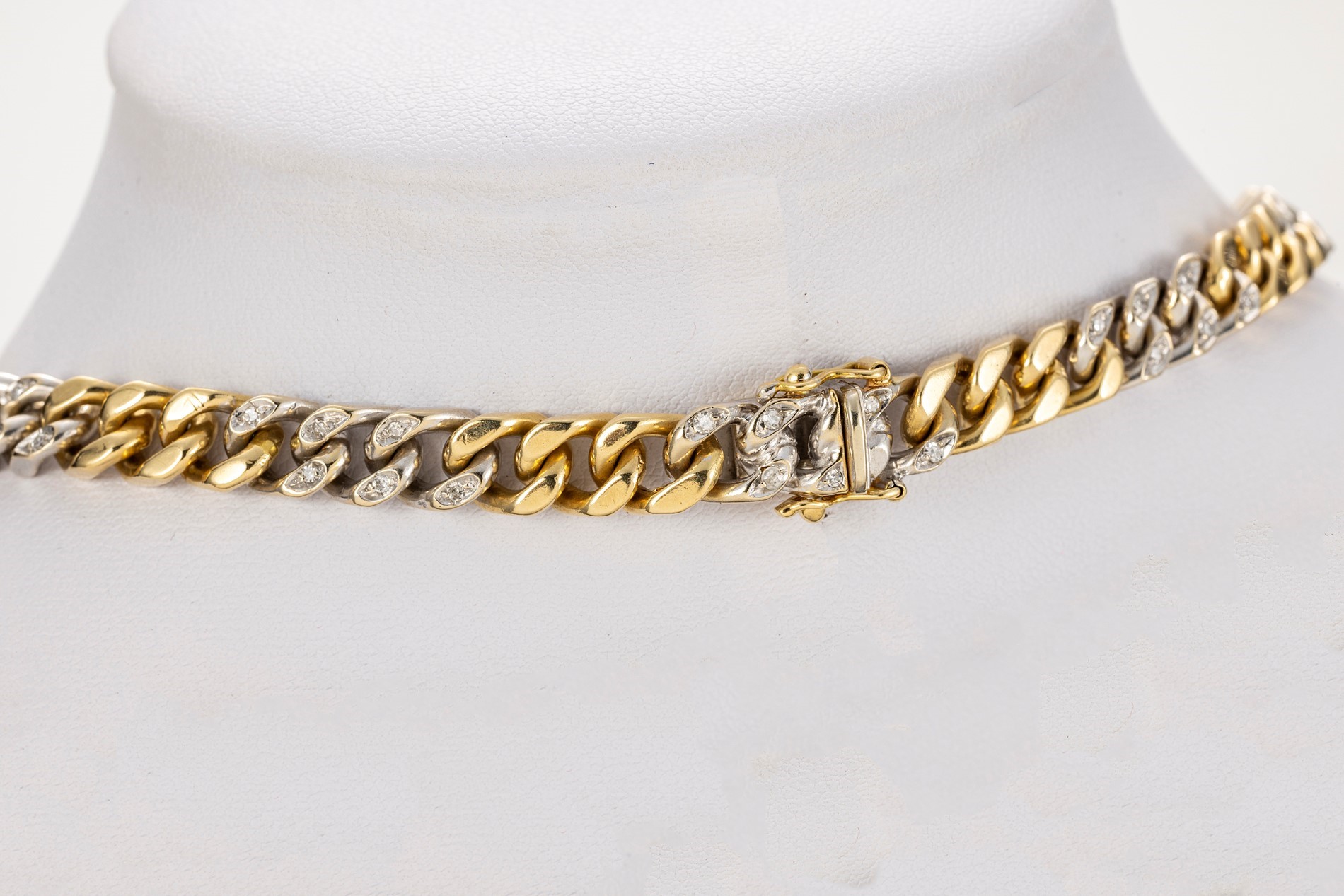 Lunga Collana a Maglia Groumette in Oro Bianco e Giallo e Diamanti
