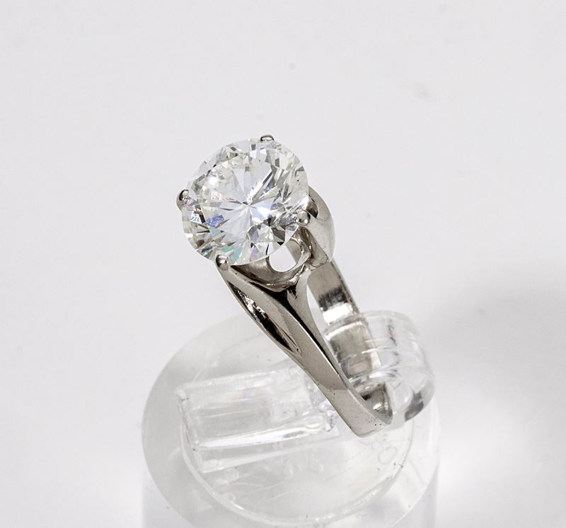 Anello Solitario in Oro Bianco con Diamante