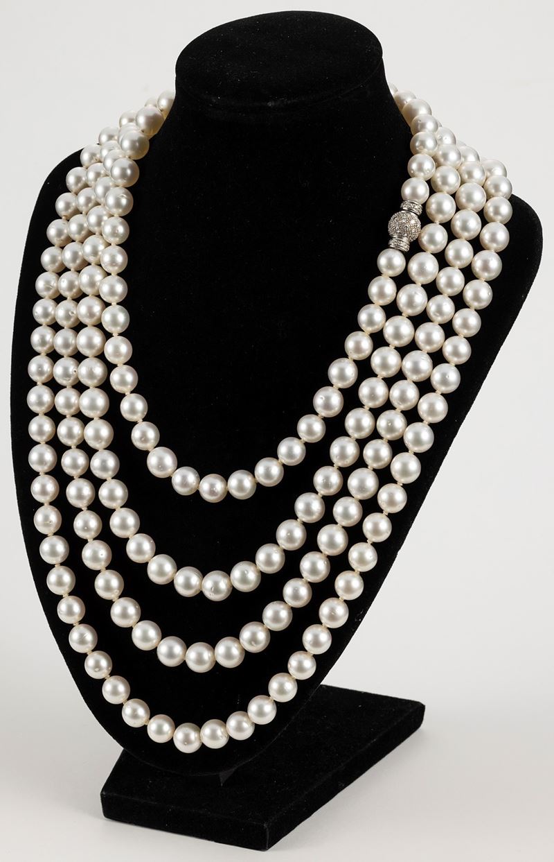 Lunga Collana di Perle Akoya