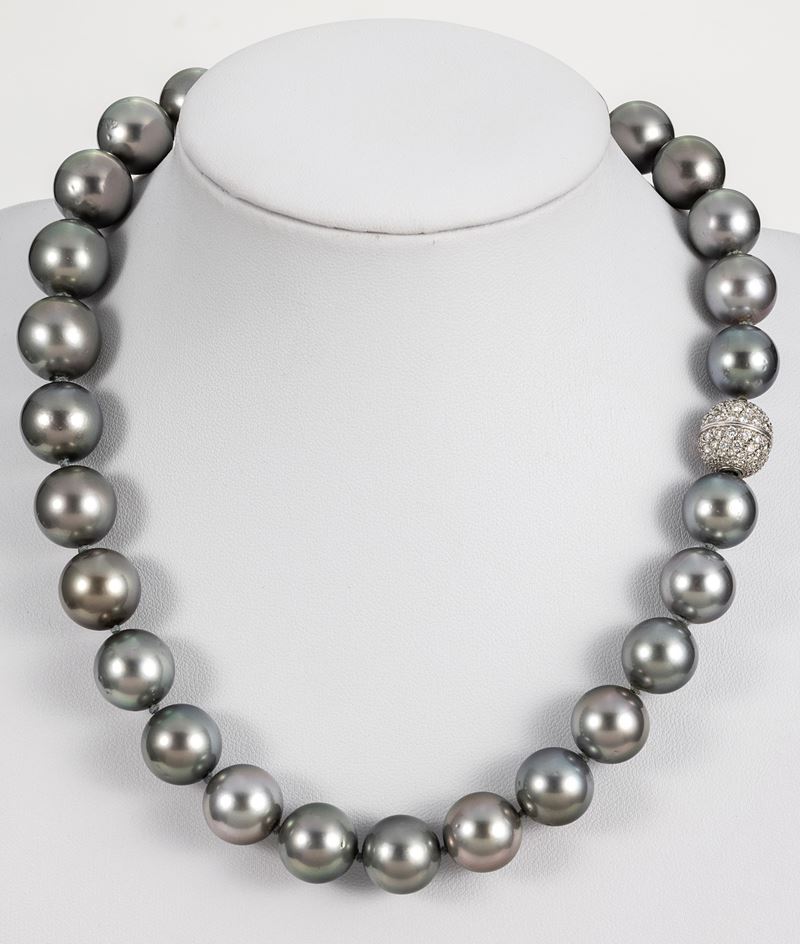 Collana girocollo di perle Tahiti in gradazione