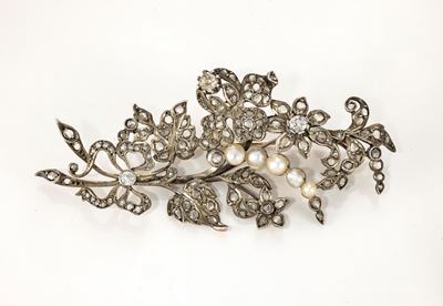 Spilla a Tralcio di Fiori in Oro e Argento con Diamanti e Rose Diamanti