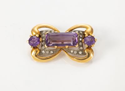 Spilla Rettangolare in Oro Giallo e Bianco con Rose di Diamante e Pietre Sintetiche Viola