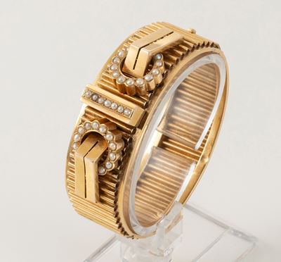 Antico Bracciale Rigido in Oro Rosso