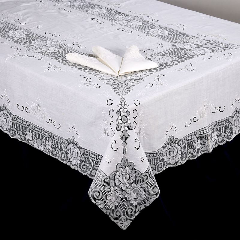 Preziosa tovaglia e dodici tovaglioli in lino bianco