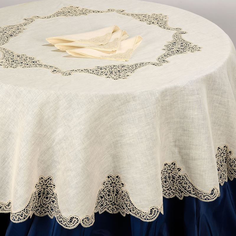 Importante tovaglia con otto tovaglioli in lino écru