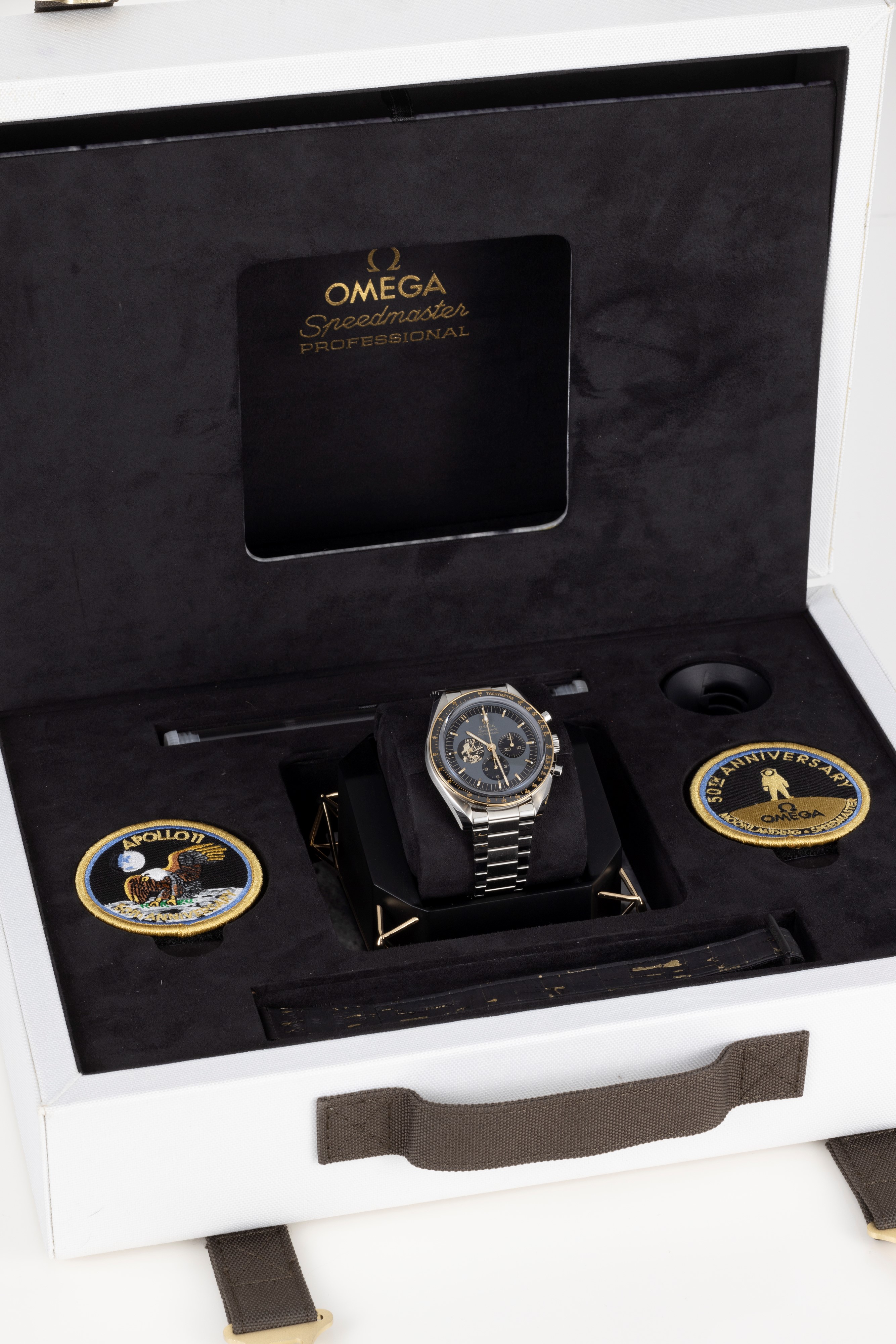 Raro Omega Speedmaster Apollo 11, ref. 31020425001001, 2019