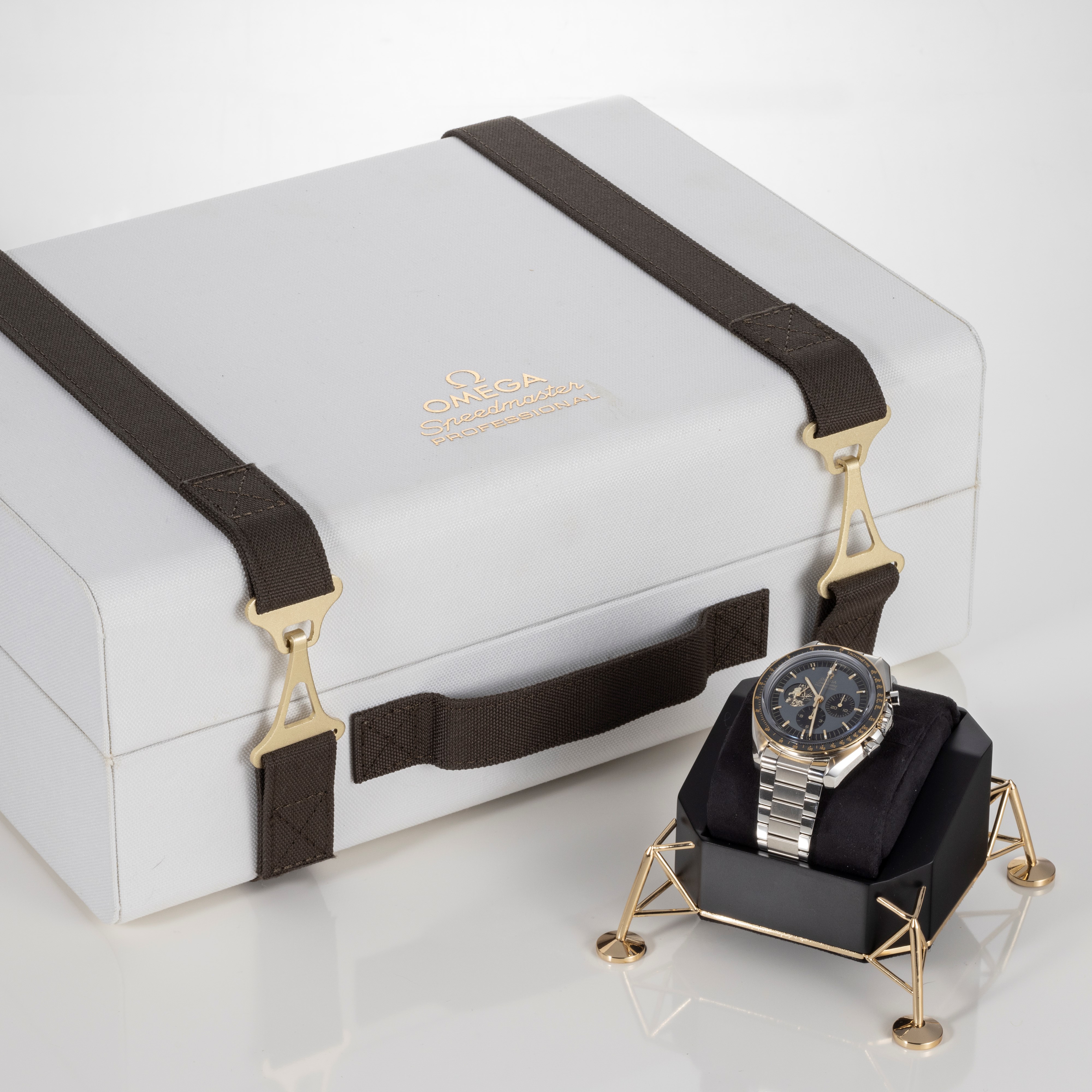 Raro Omega Speedmaster Apollo 11, ref. 31020425001001, 2019