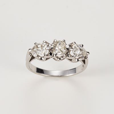 Anello Trilogy in Oro Bianco con Diamanti Vecchio Taglio