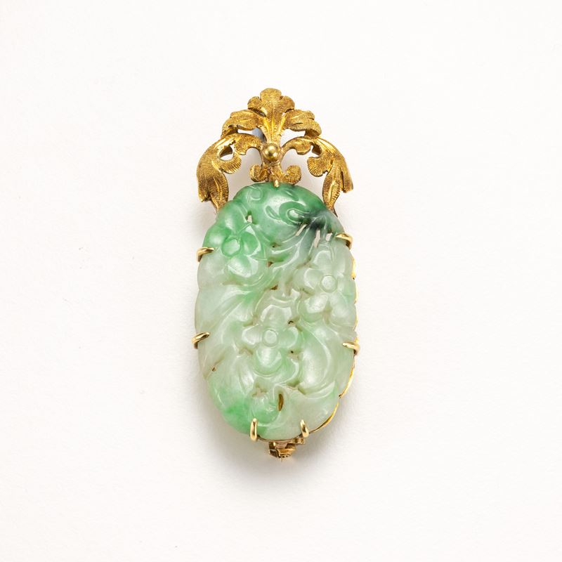 Pendente-spilla in Oro Giallo Satinato con Giadeite