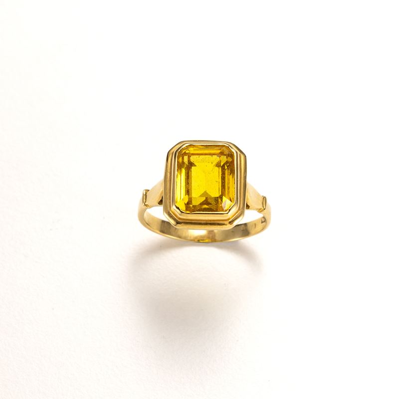 Anello in Oro Giallo con Quarzo Citrino