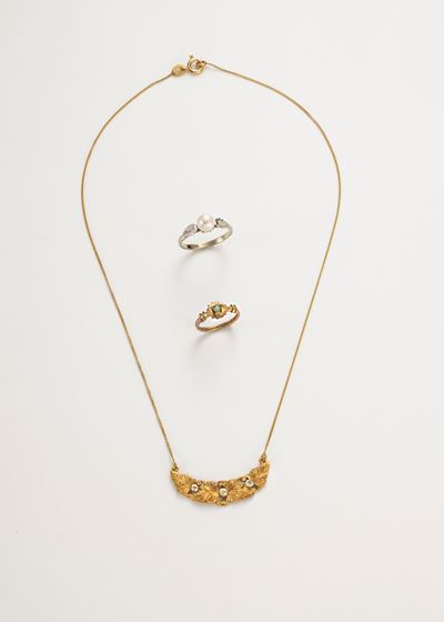 Collana e Due Anelli