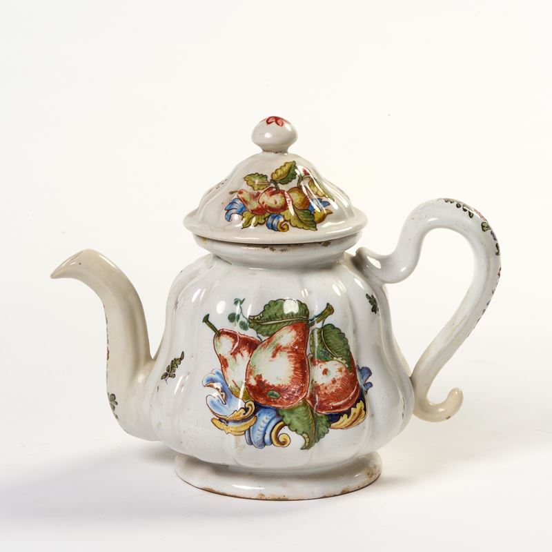 Teiera in maiolica policroma