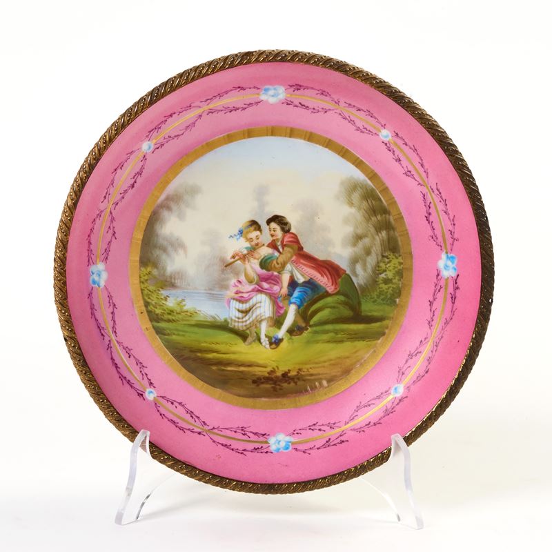 Piatto in porcellana policroma