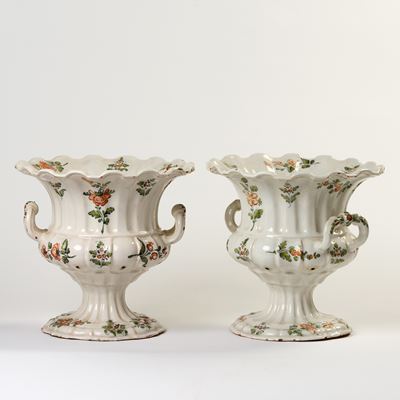 Due Vasi in Maiolica Policroma
