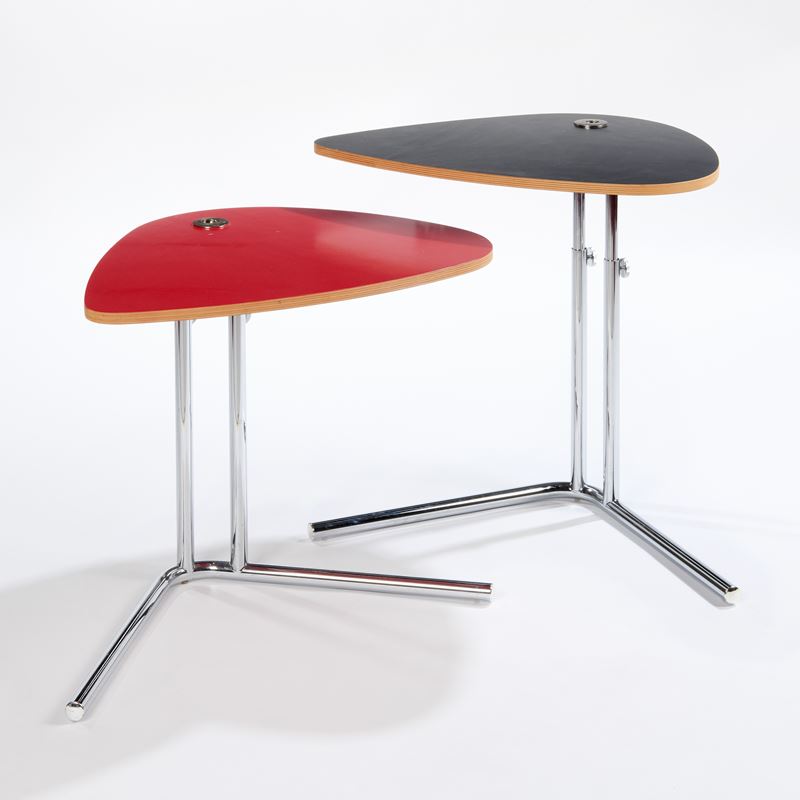 Tecta due tavolini in tubolare in acciaio e laminato verniciato