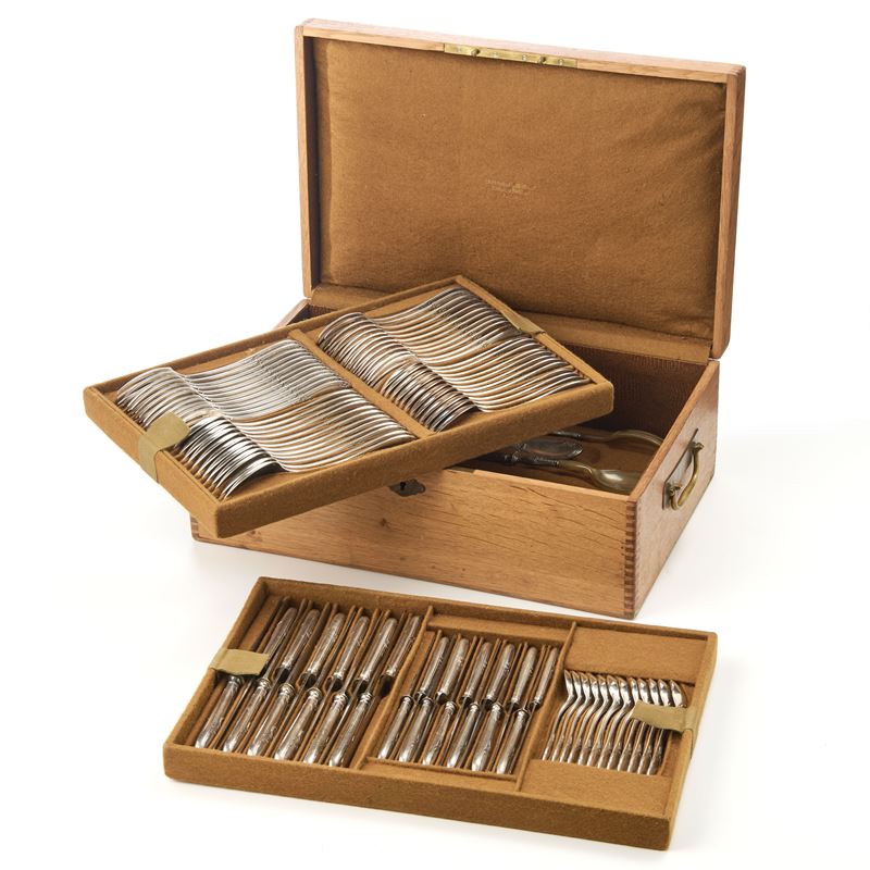 Servizio di posate in lega d'argento