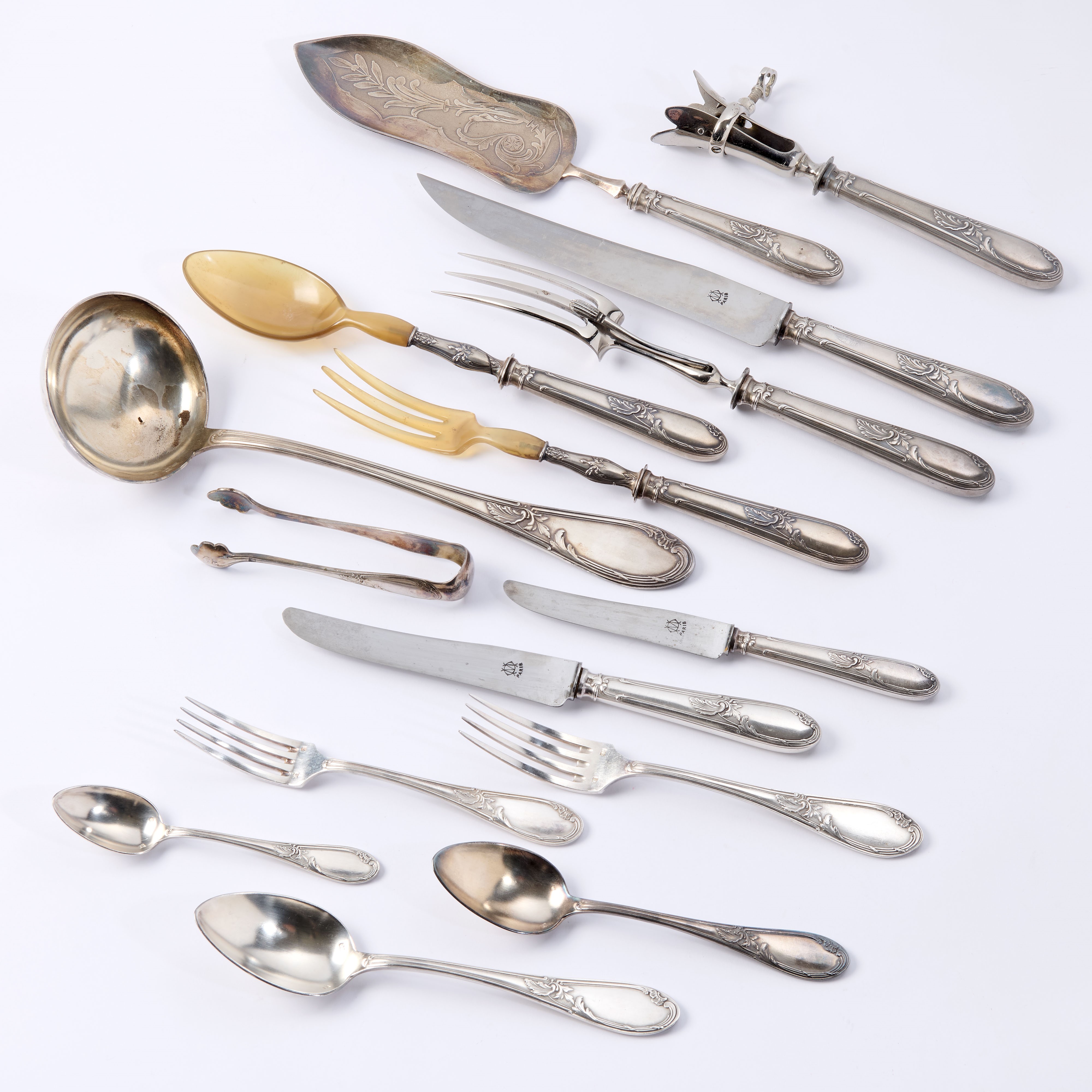 Servizio di posate in lega d'argento