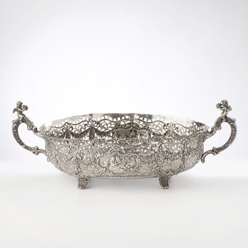 Grande centrotavola ovale in argento