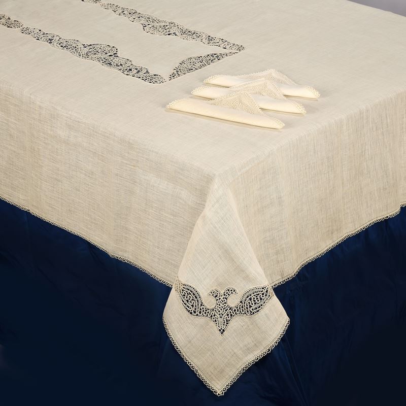 Tovaglia rettangolare e dodici tovaglioli in bisso di lino écru