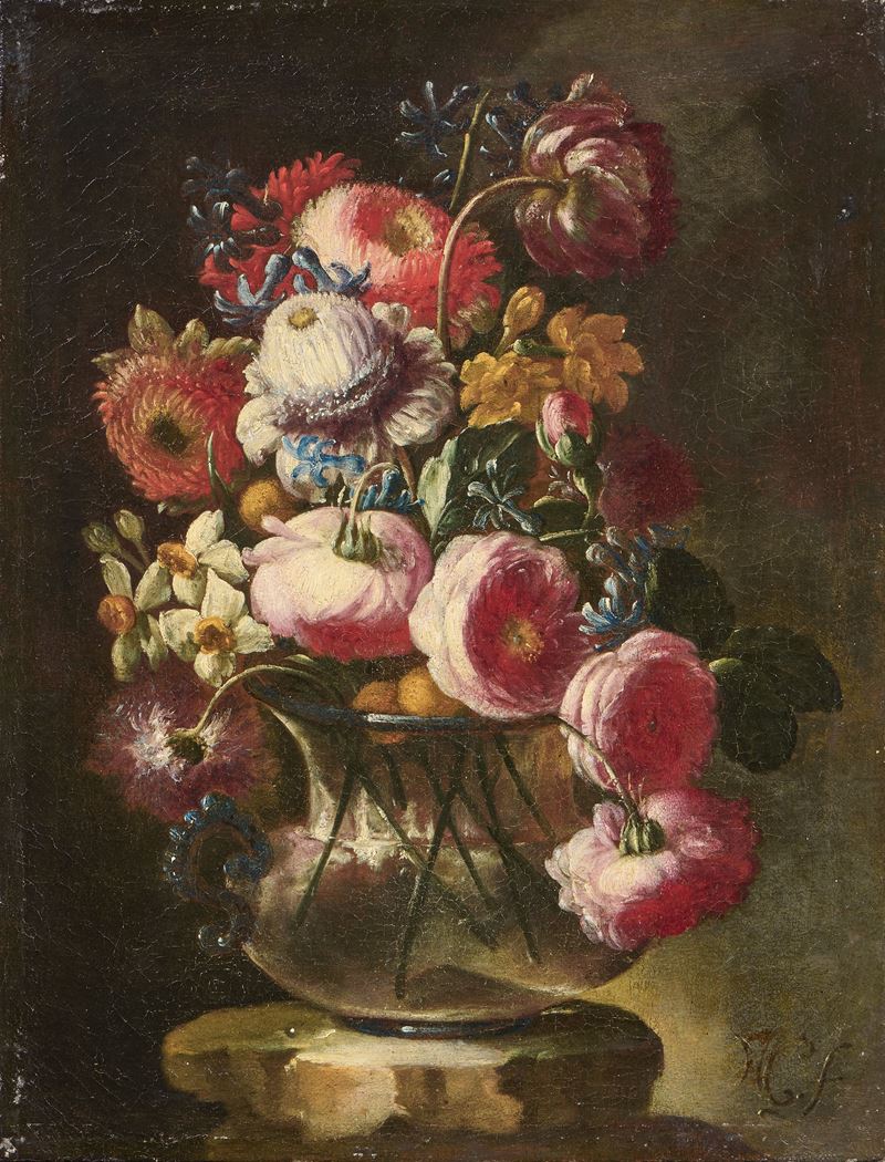 Mazzo di fiori in un vaso di cristallo
