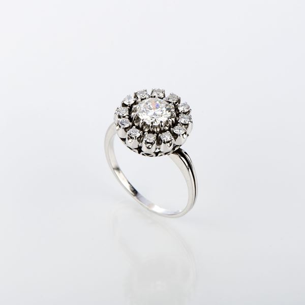 Anello in oro bianco e diamanti