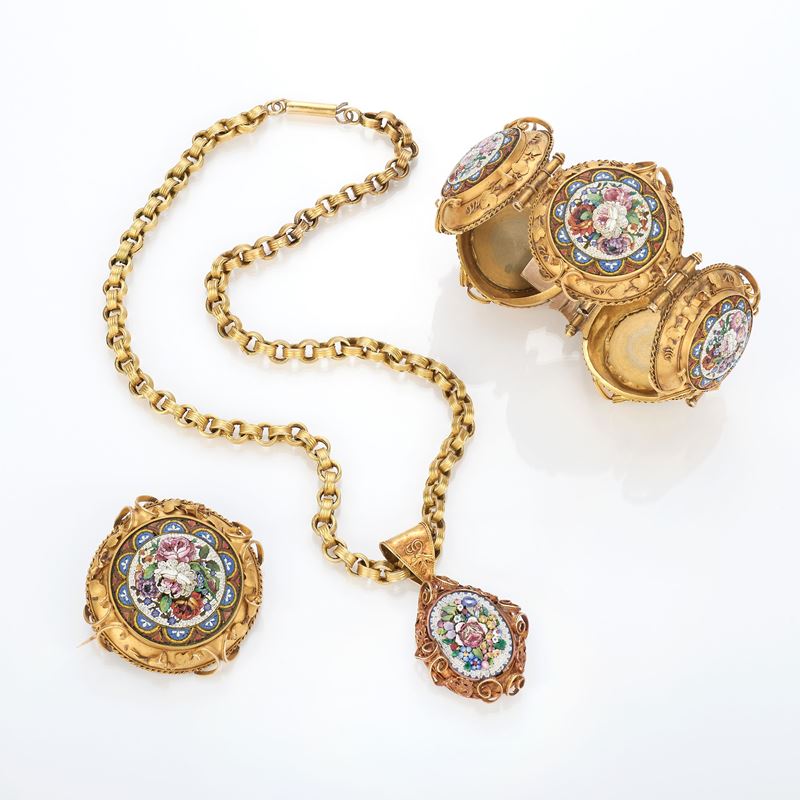 Parure in oro e micromosaico
