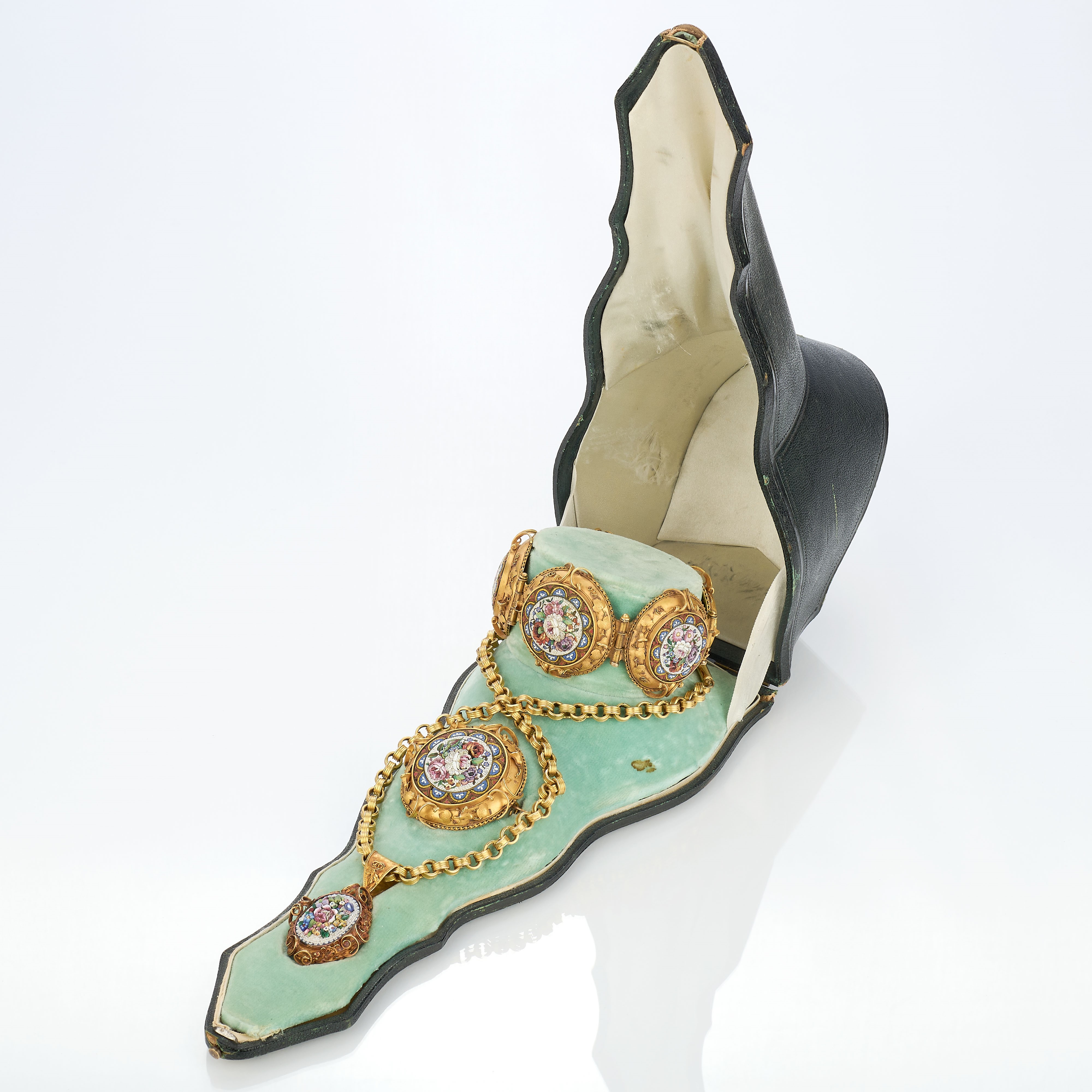 Parure in oro e micromosaico