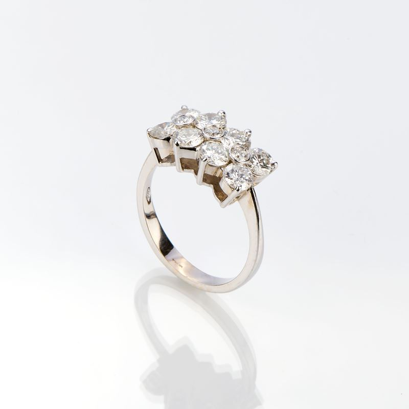Anello in oro bianco e diamanti