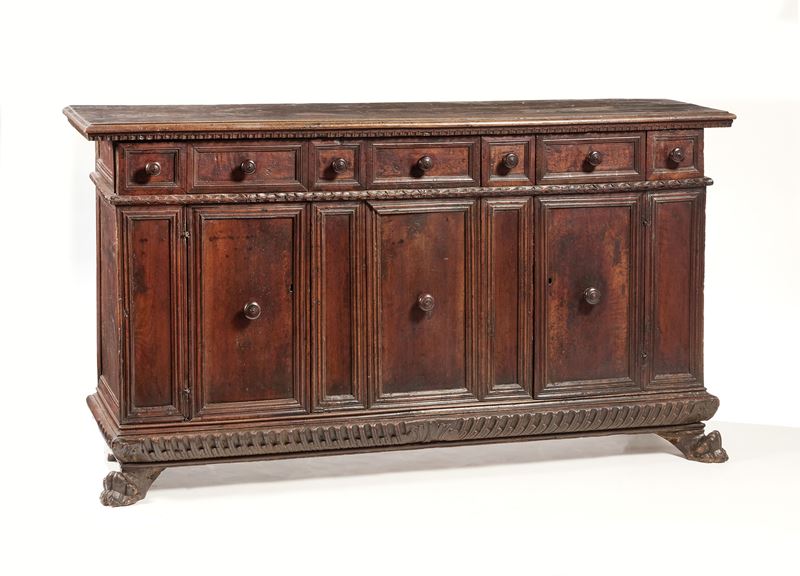 Credenza in legno di noce