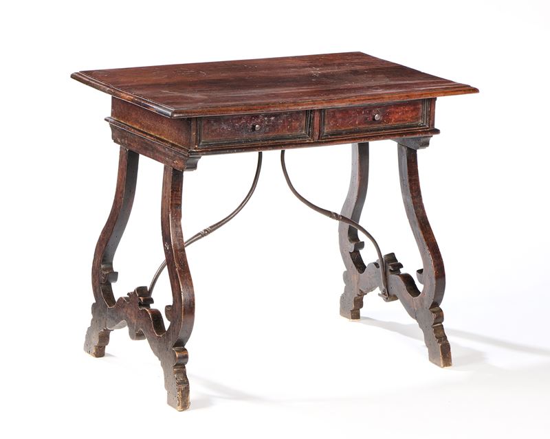 Tavolo a lira in legno di noce