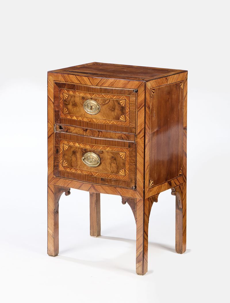 Comodino in listra e radica di noce