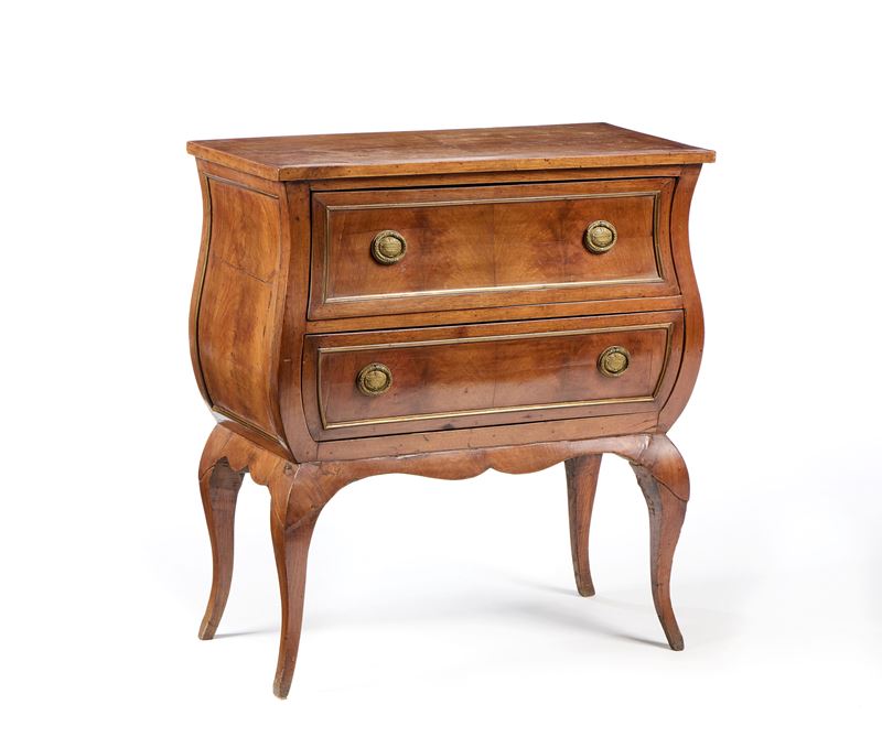 Comò cassettone a forma di urna in legno di ciliegio