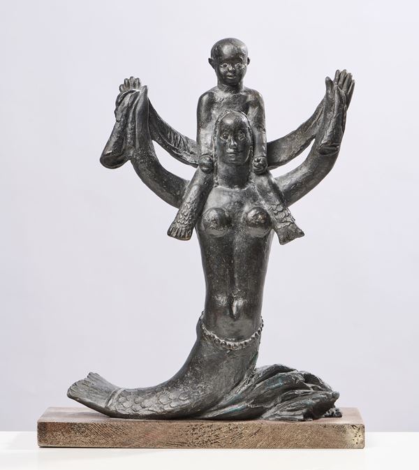 Sirenetta con putto sulle spalle