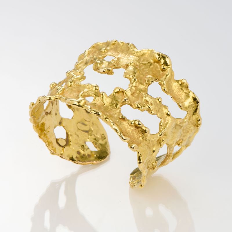 Bracciale scultura in oro giallo