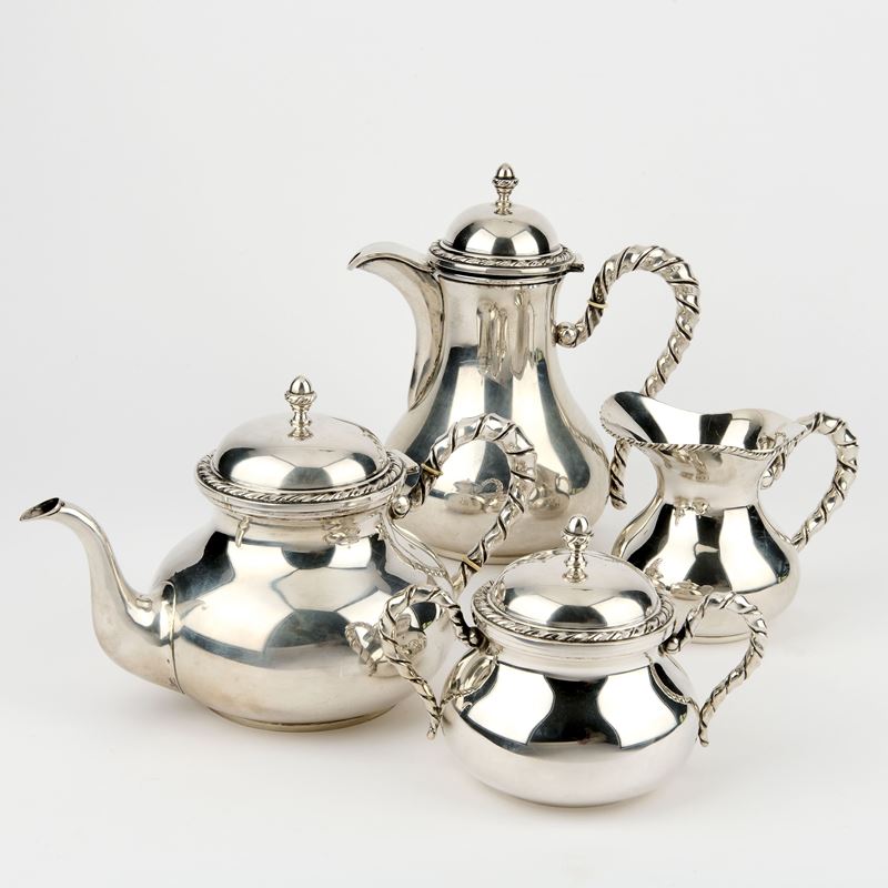 Servizio da tè e caffè in argento