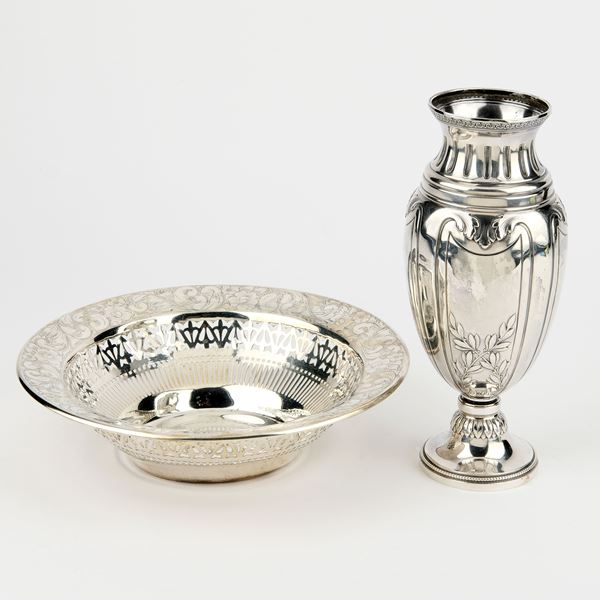 Cestina e vaso in argento