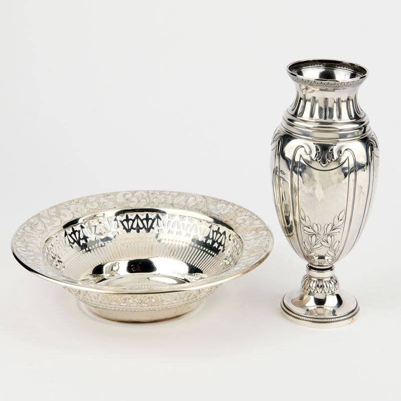 Cestina e vaso in argento