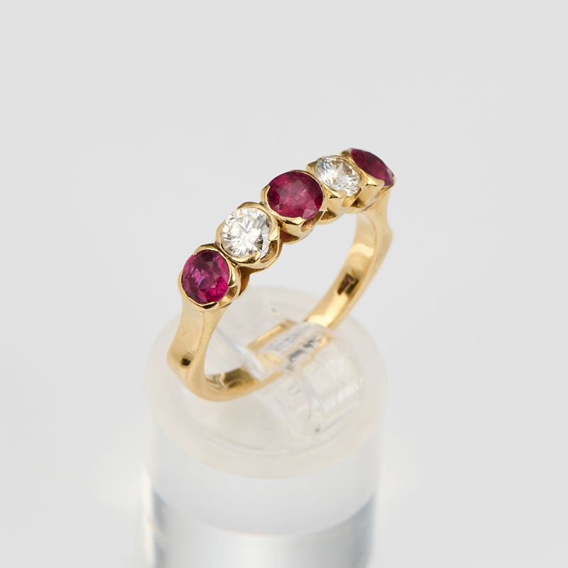 Fede in oro giallo con rubini e diamanti