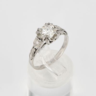 Anello in oro bianco 18 kt con diamante taglio brillante di ct 0,75