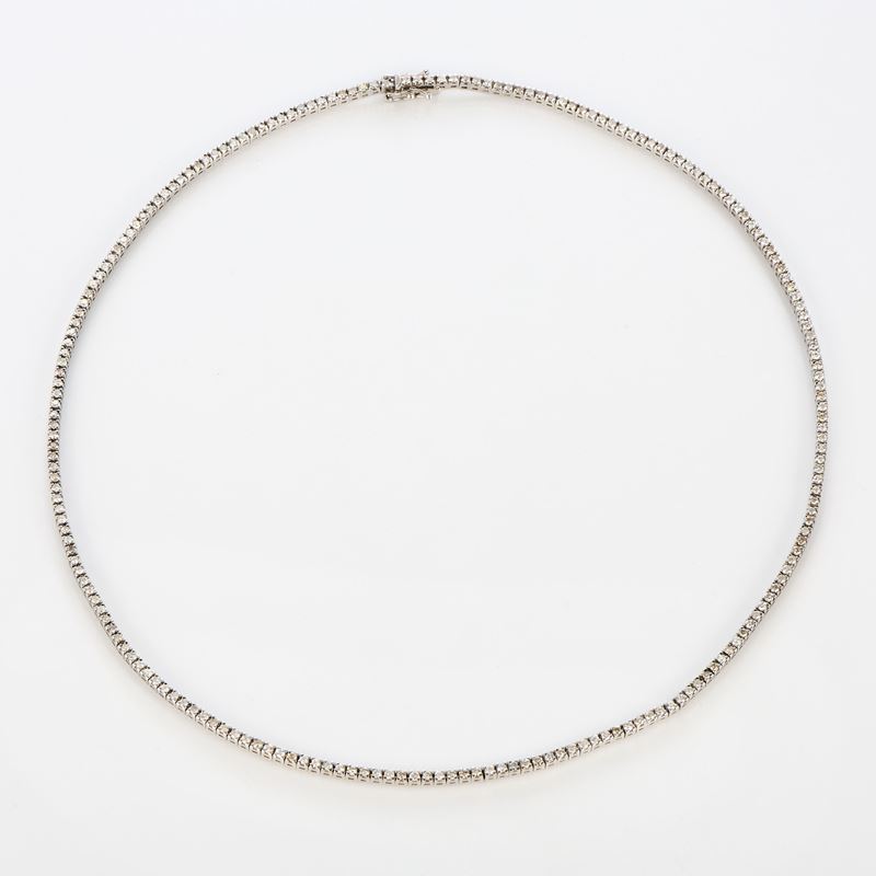 Collana girocollo a maglia in oro bianco e diamanti