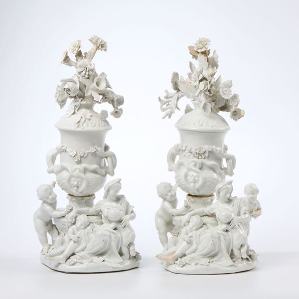 Coppia di trofei  - Auction Porcelain - Casa d'aste Farsettiarte