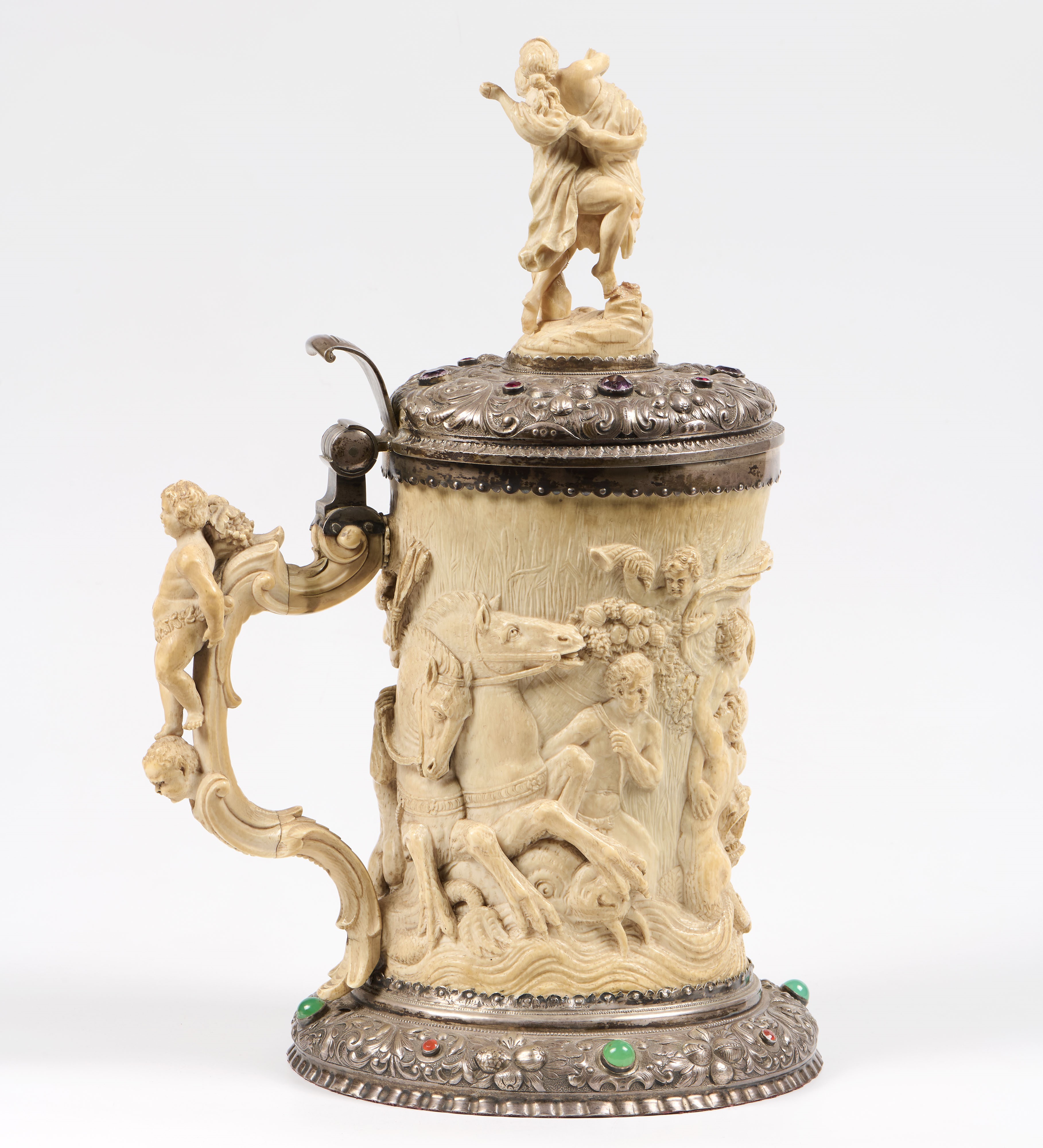 Importante tankard in avorio e argento