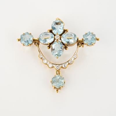 Pendente a spilla, oro 18 kt con pietre sintetiche azzurro chiaro e piccoli diamanti taglio brill...