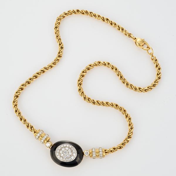 Collana girocollo a maglia in oro giallo con diamanti e smalto nero