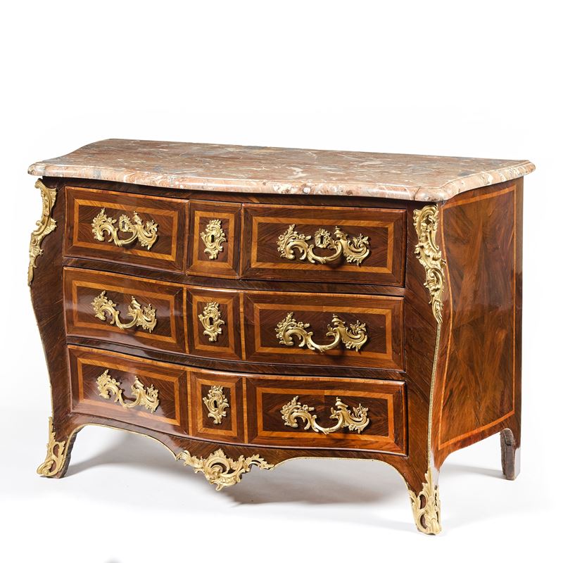 Comò lastronato in legno di mogano e palissandro