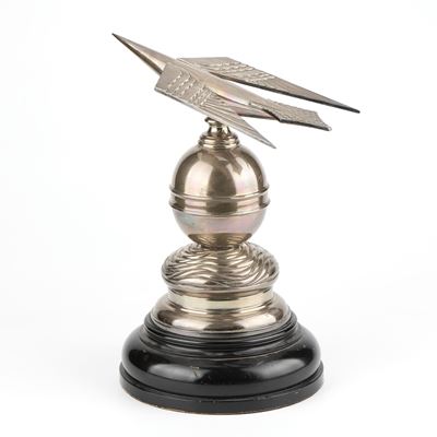 Trofeo in argento, Londra 1937, mascotte automobilistica Art Déco